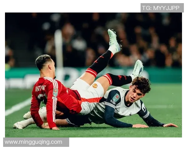 西甲精彩对决那不勒斯大胜曼联4-0逆转瞬间引发全场狂欢