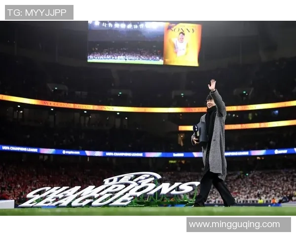 英超激战：里昂逆转那不勒斯红牌事件引发全场热议与数据分析