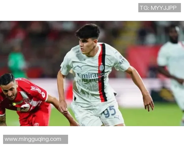 世界杯激战AC米兰险胜多特蒙德点球大战引发争议判罚全场沸腾 世界杯激战AC米兰险胜多特蒙德点球大战引发争议判罚全场沸腾