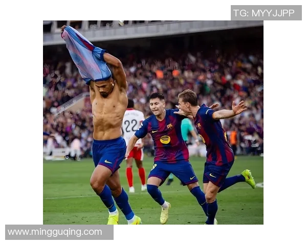 国王杯精彩对决拜仁凭争议判罚1-0逆转巴萨引发全场热议 国王杯精彩对决拜仁凭争议判罚1-0逆转巴萨引发全场热议