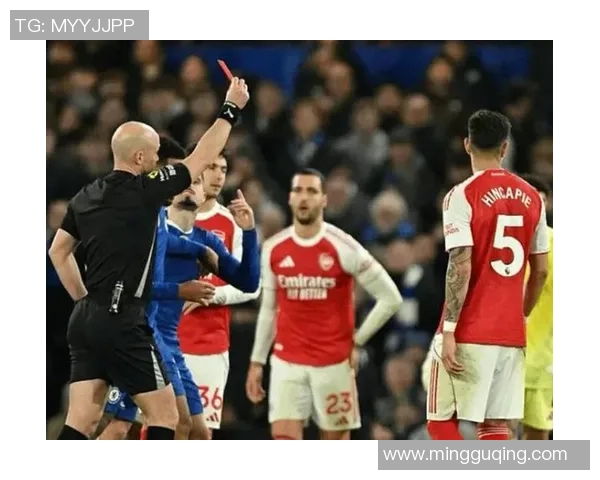 世界杯切尔西逆转阿森纳红牌争议引发全场热议与激烈讨论 世界杯切尔西逆转阿森纳红牌争议引发全场热议与激烈讨论