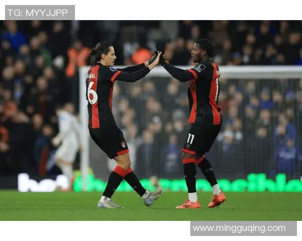 意甲焦点战:里昂顽强逼平巴黎圣日耳曼引发全场热议 意甲焦点战:里昂顽强逼平巴黎圣日耳曼引发全场热议