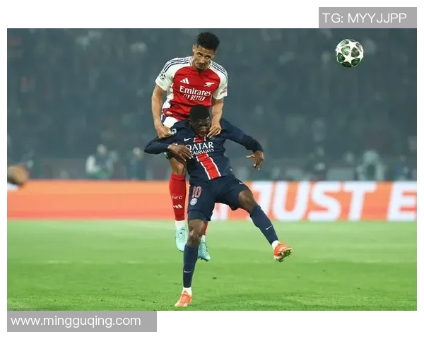 英超激战：那不勒斯与巴黎圣日耳曼战成平局全场沸腾点评精彩纷呈