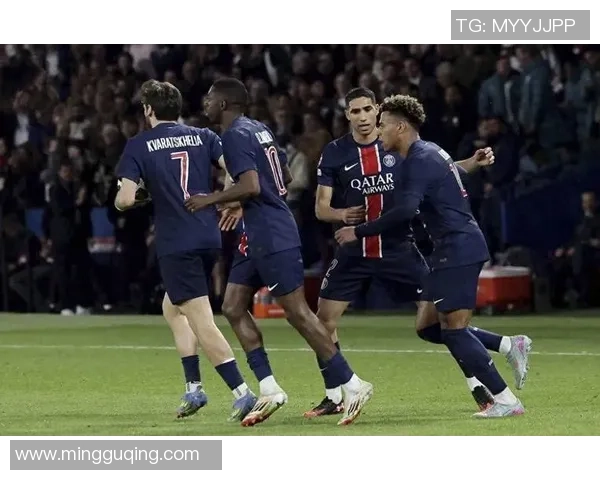 西甲精彩对决那不勒斯大胜巴黎圣日耳曼引发全场热烈反响