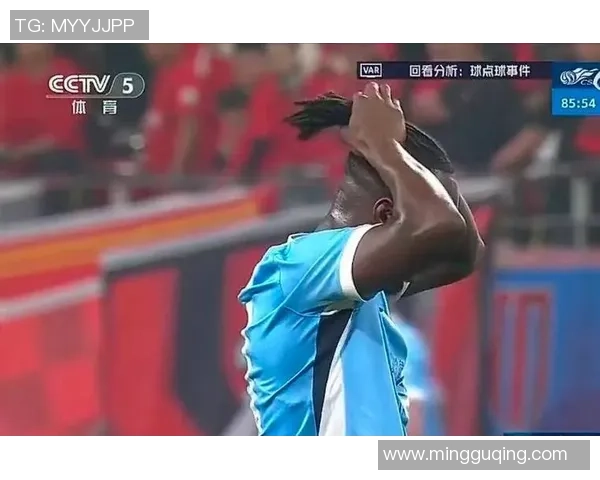 足总杯精彩对决多特蒙德大胜巴黎乌龙球引发争议判罚引热议 足总杯精彩对决多特蒙德大胜巴黎乌龙球引发争议判罚引热议